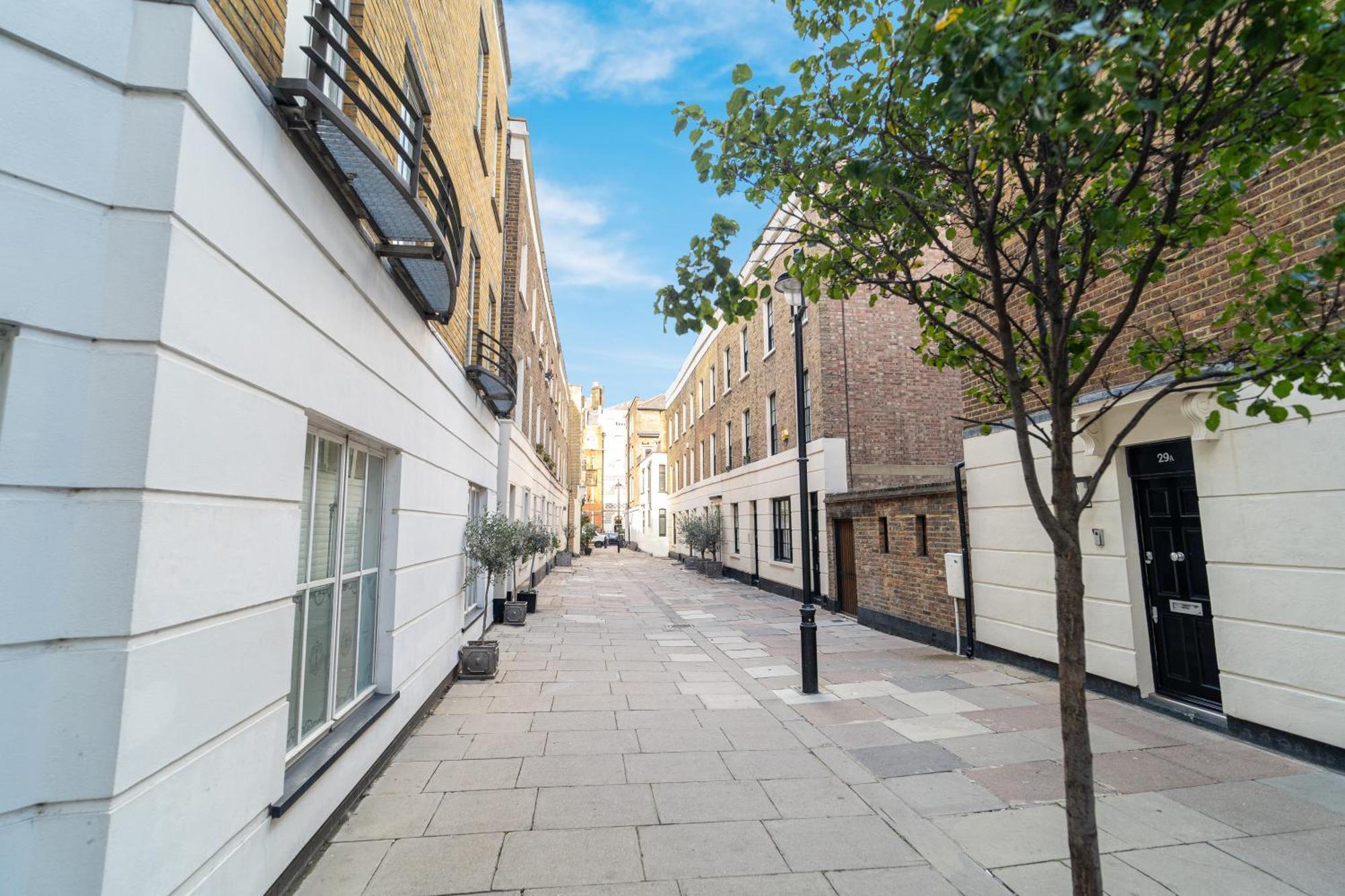 Spacious West End Duplex Apartment, W1 Central 런던 외부 사진