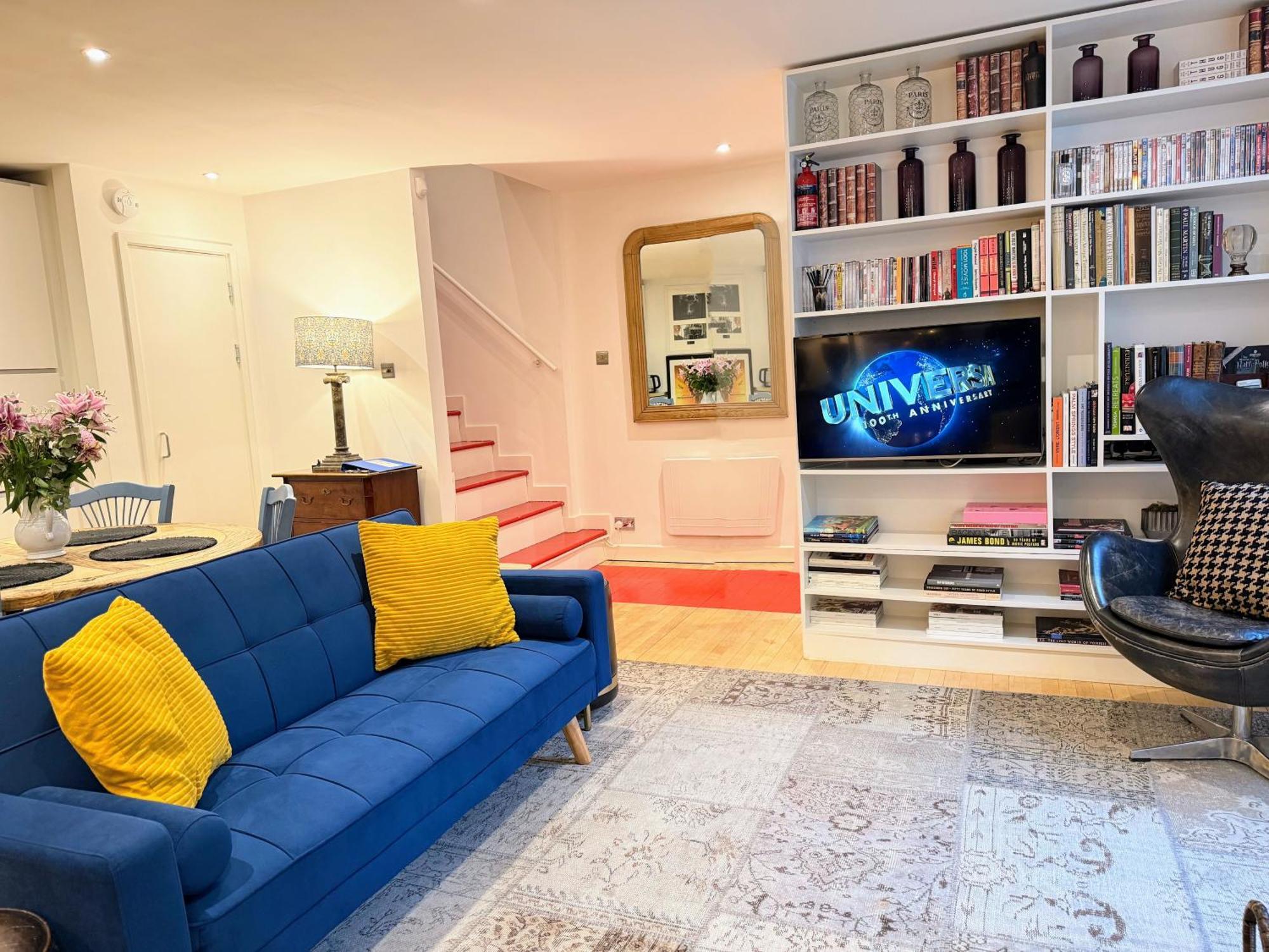 Spacious West End Duplex Apartment, W1 Central 런던 외부 사진