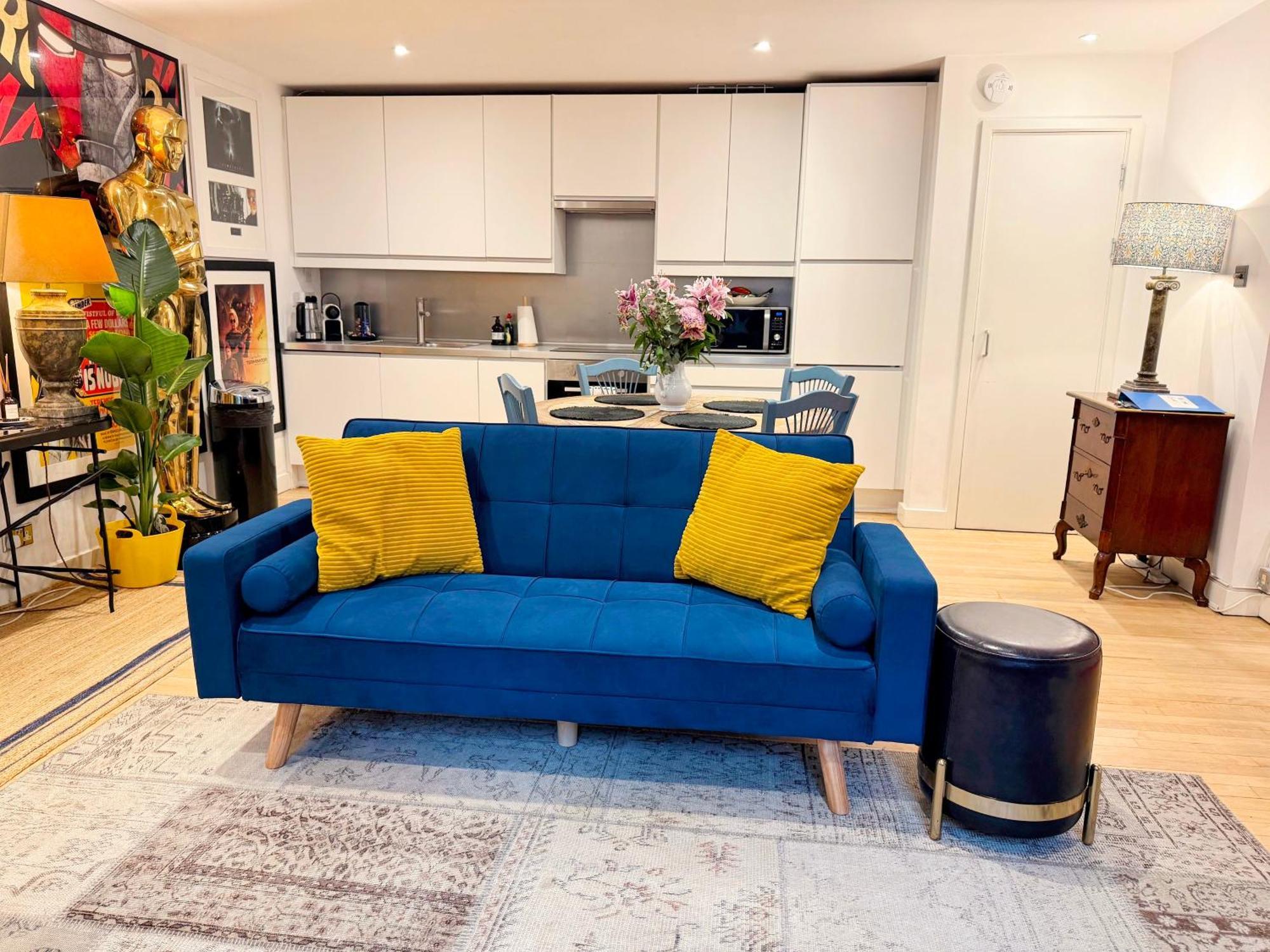 Spacious West End Duplex Apartment, W1 Central 런던 외부 사진